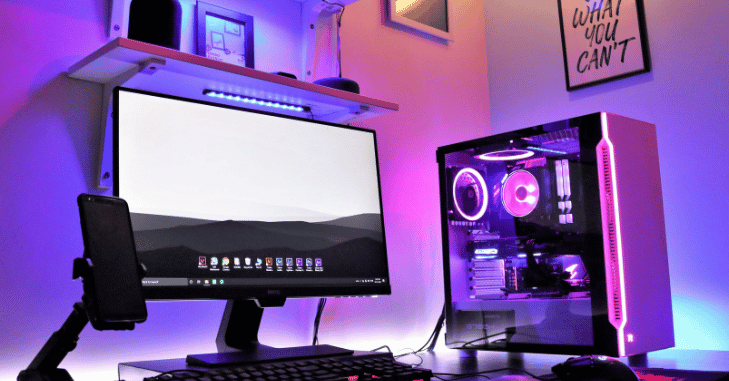 Interior cable management of a tidy white PC build