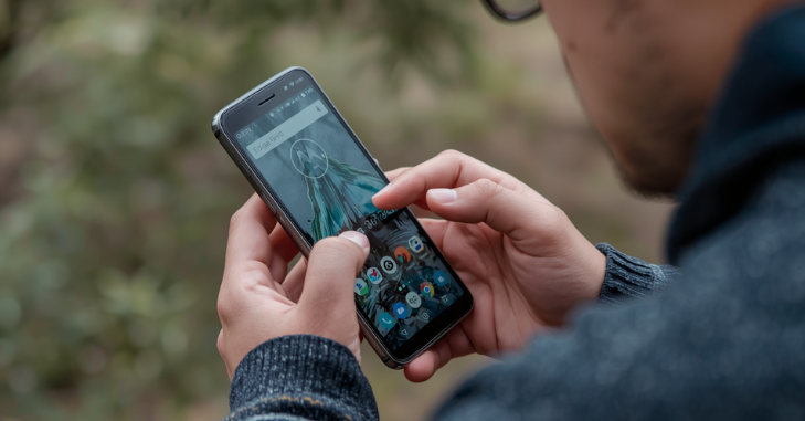 Motorola Moto Edge 40 Neo smartphone front and rear design